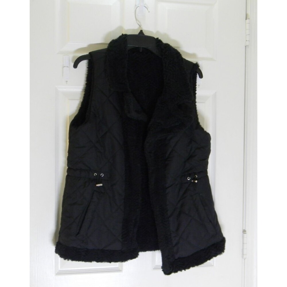 Weekend Routine Reversible Faux Fur Black Chevron Size M pockets NWT